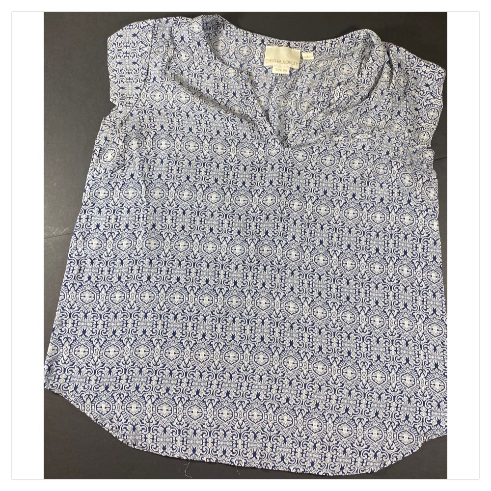 Cynthia Rowley 100% Silk Blue Paisley Short Sleeve Blouse